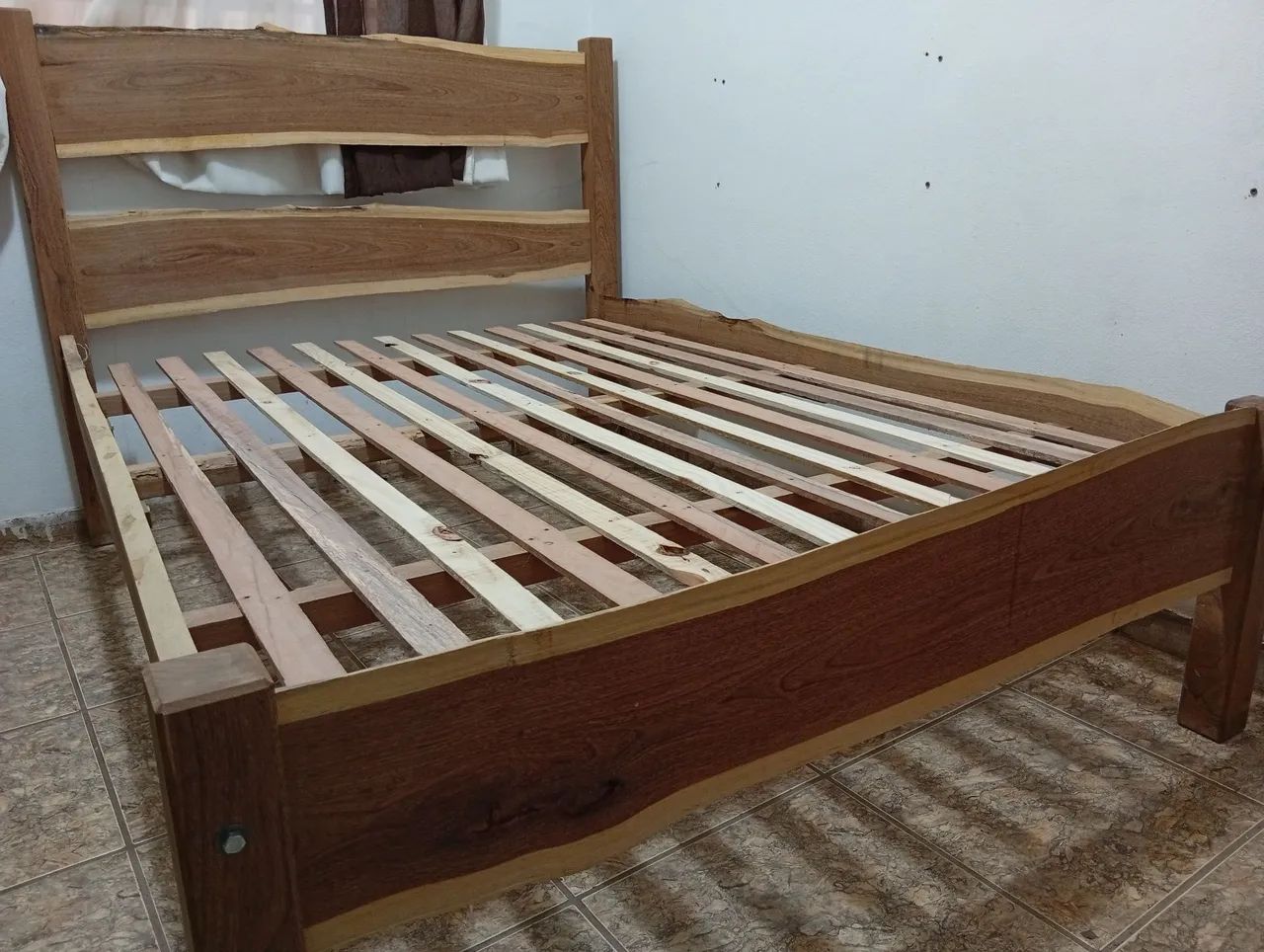 Cama de casal madeira maciça Sucupira  - Foto 3