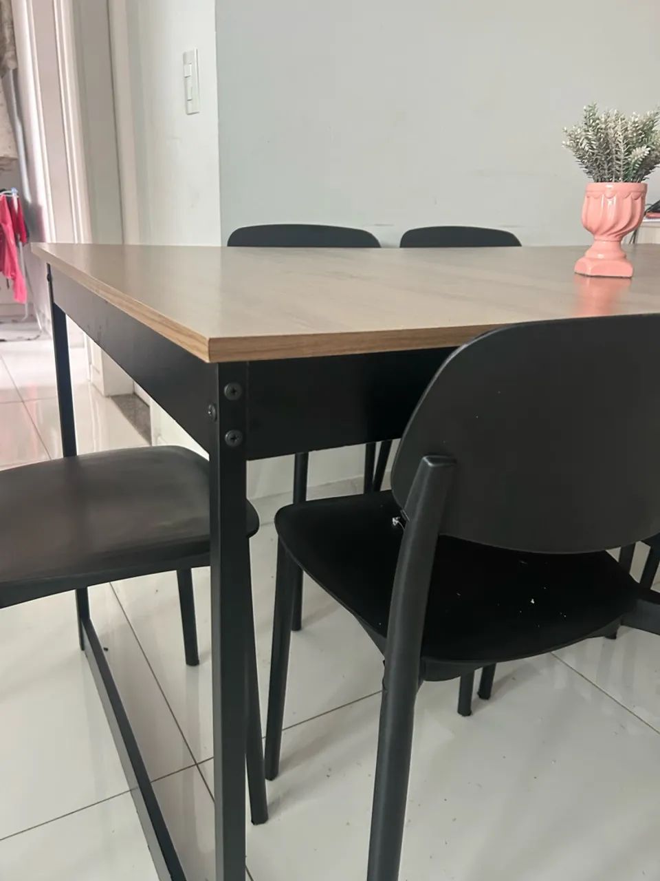 Mesa com cadeiras 6 lugares  - Foto 2