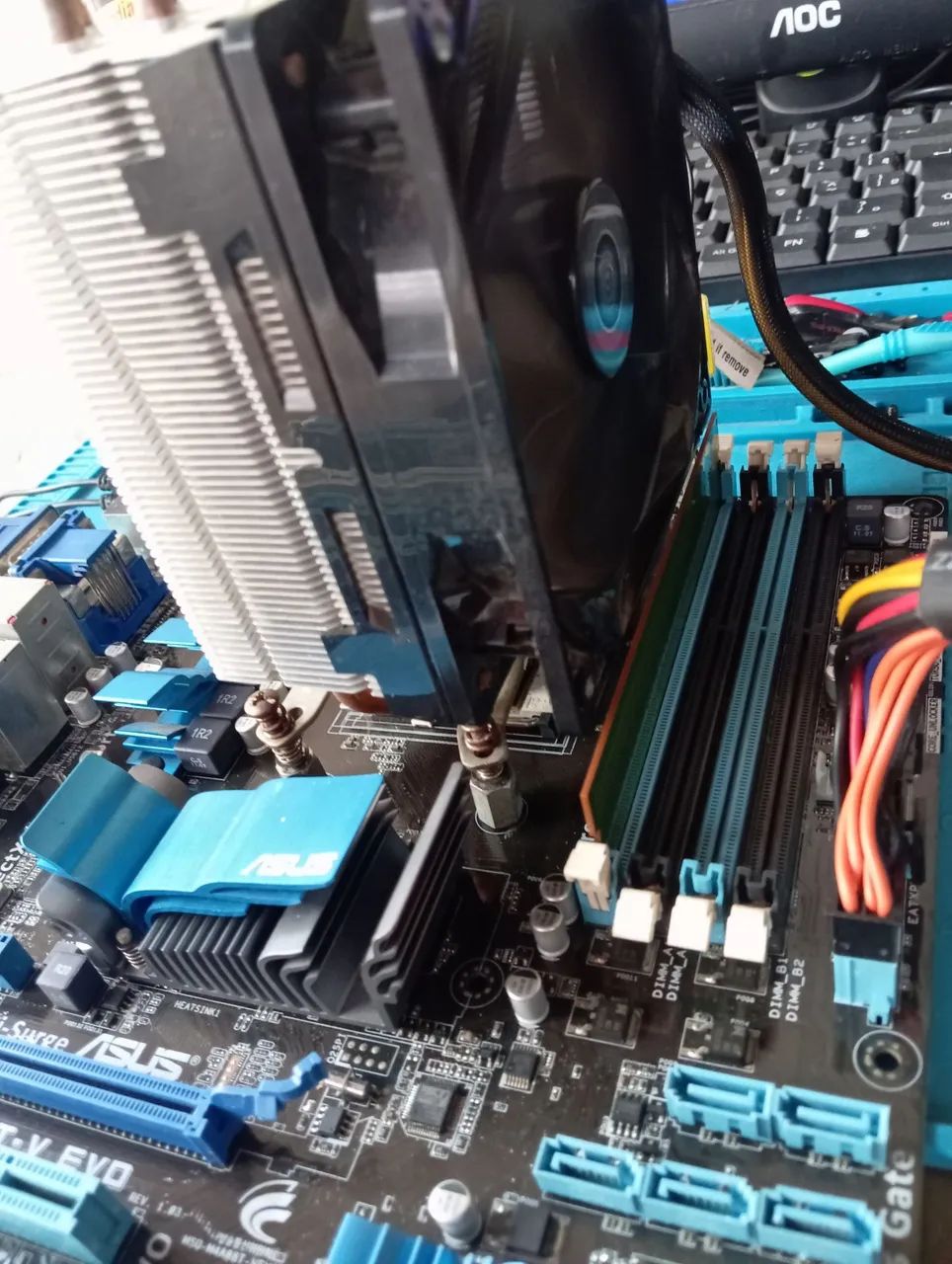 Placa Mãe Asus + Phenom II X6 Cooler master C/Espelho - Foto 4
