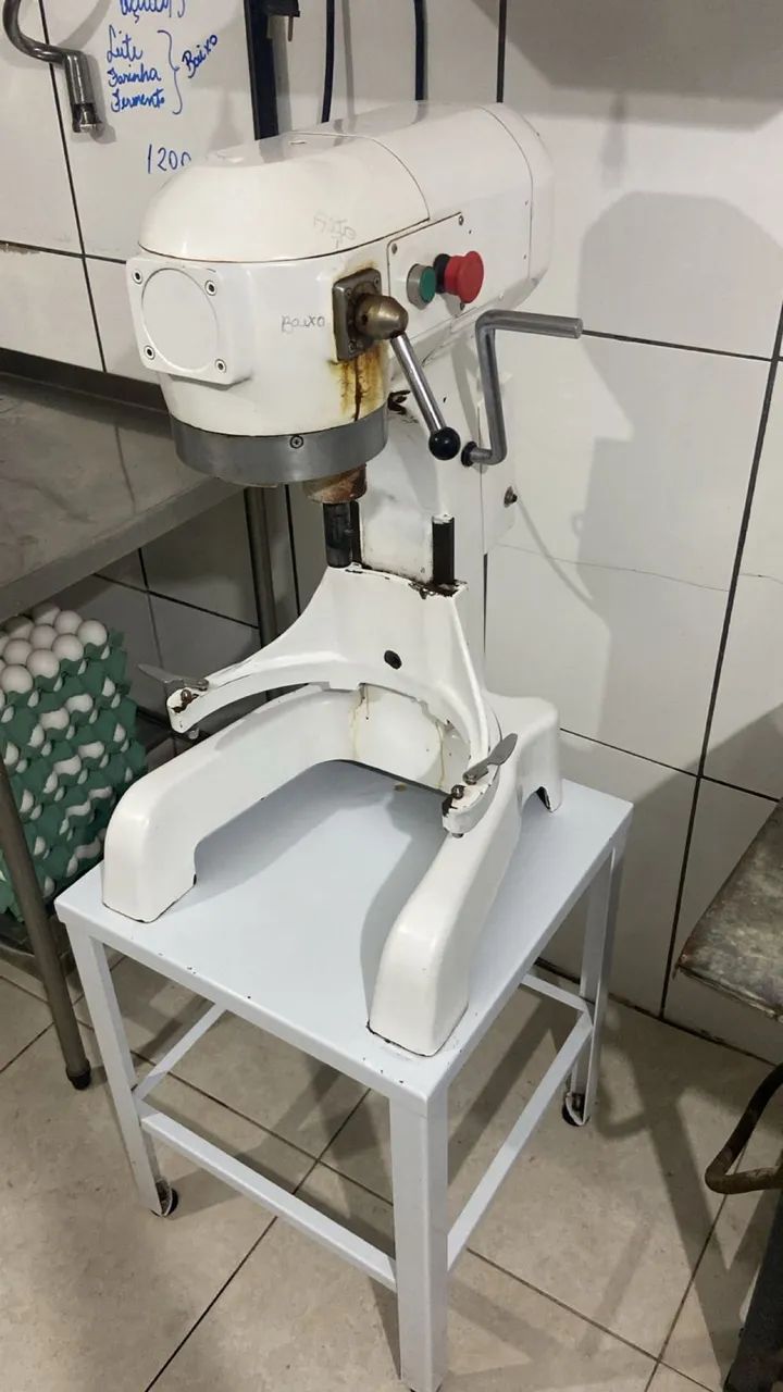 Batedeira industrial 20L