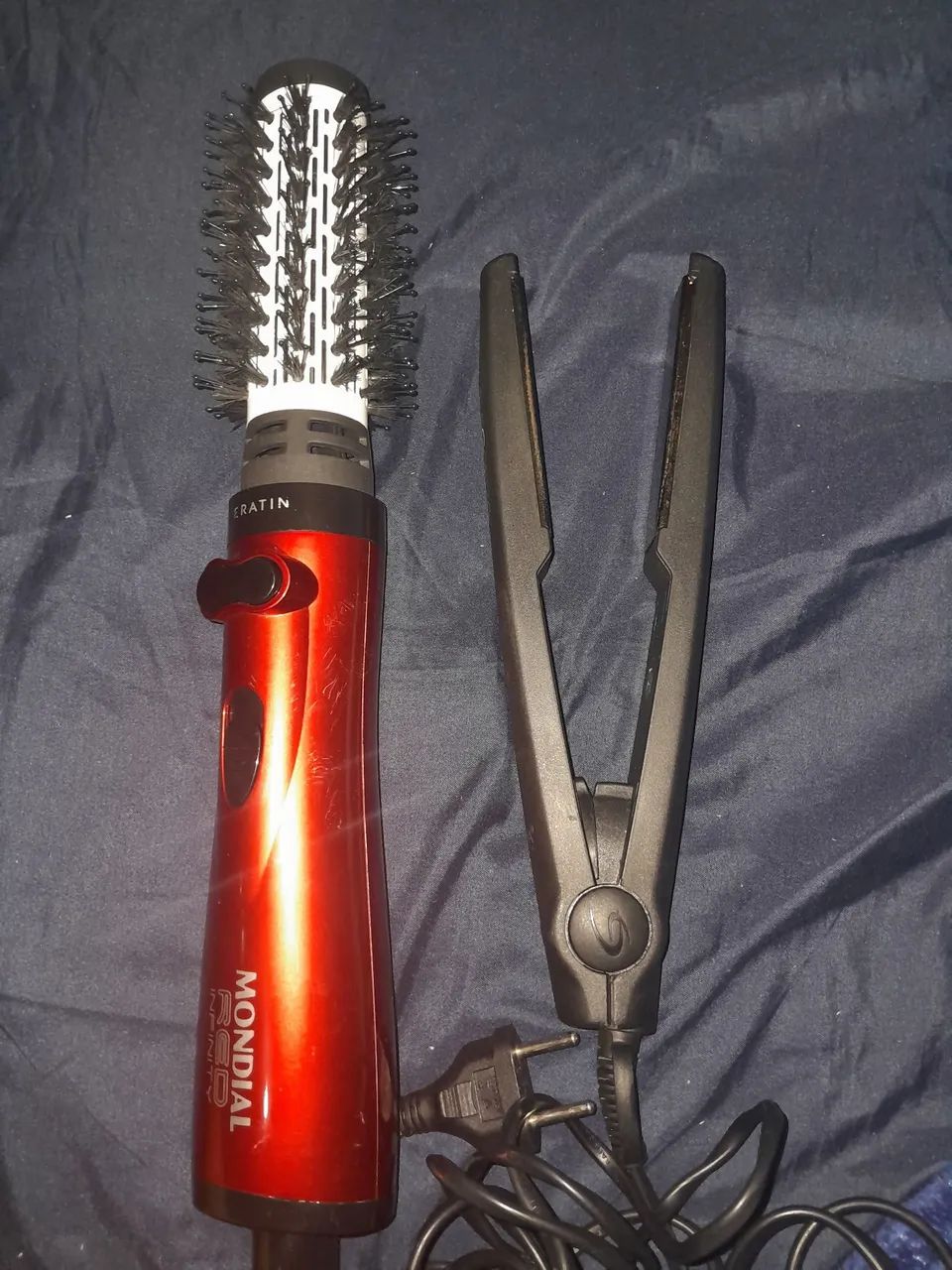 Vende-se escova rotativa, e uma chapinha.