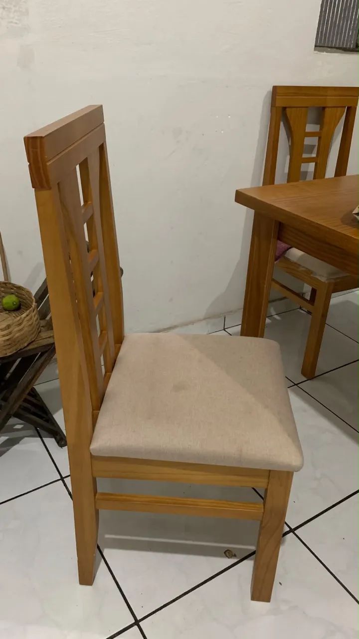 Mesa com 4 cadeiras  - Foto 3