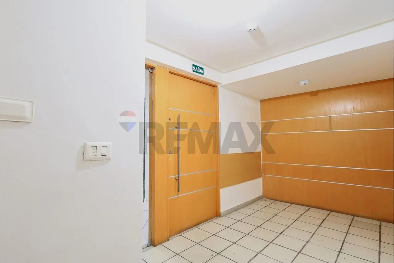 Sala comercial gigante com 102m quadrados, 3 lavabos, copa, e várias pequenas salinhas - Foto 2