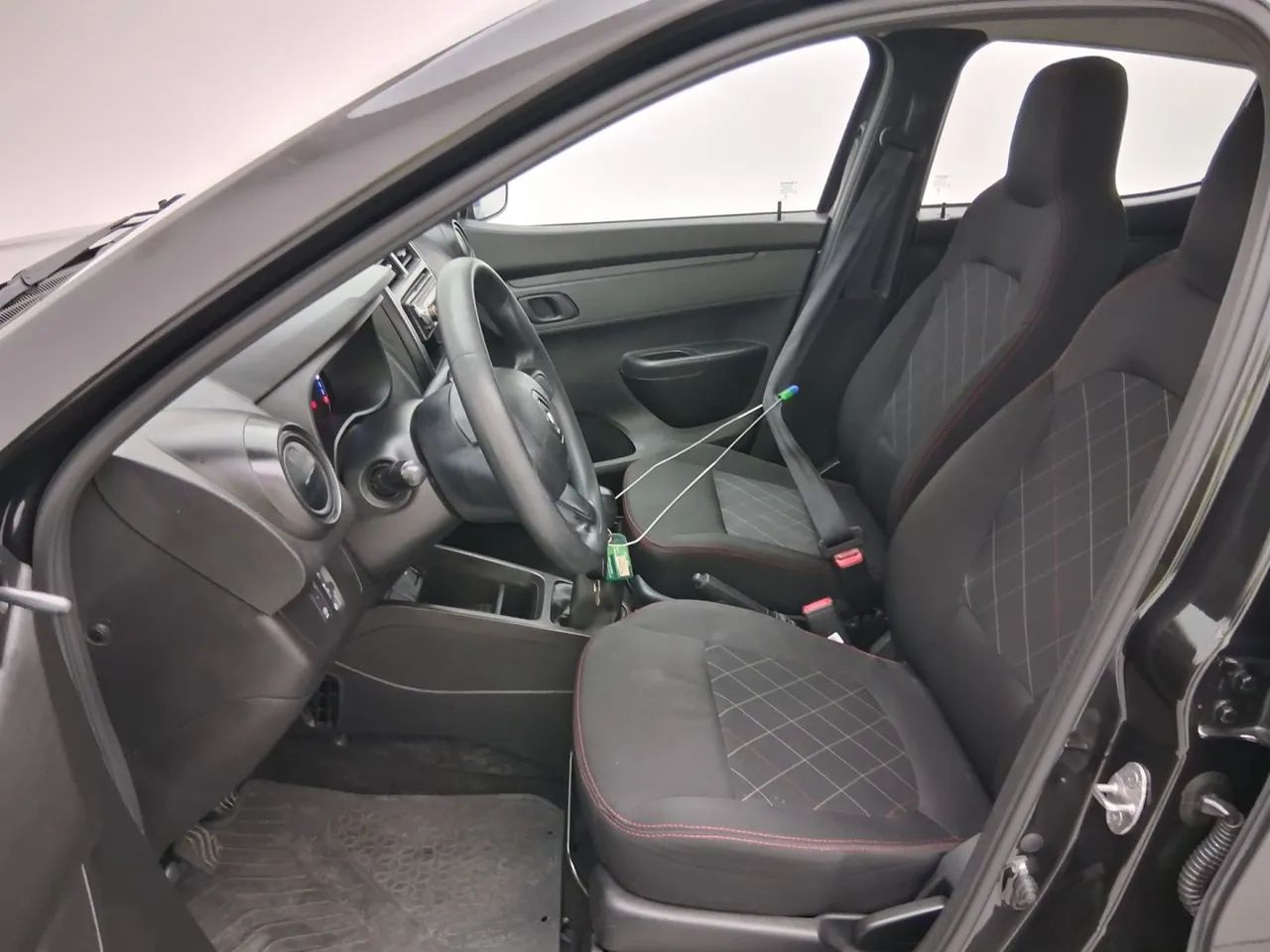 Renault Kwid 1.0 Zen, foto 17 de 18