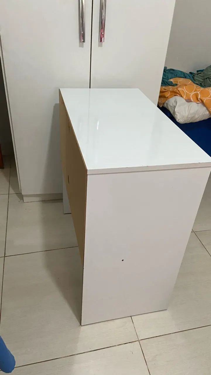 Escrivaninha mesa branca com gaveta e fechadura  - Foto 2