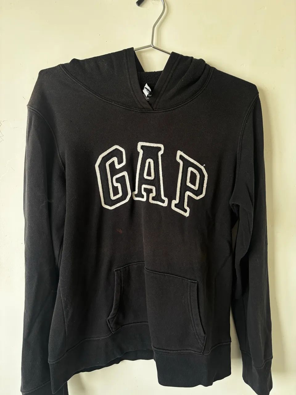 Moletom GAP com logo preto