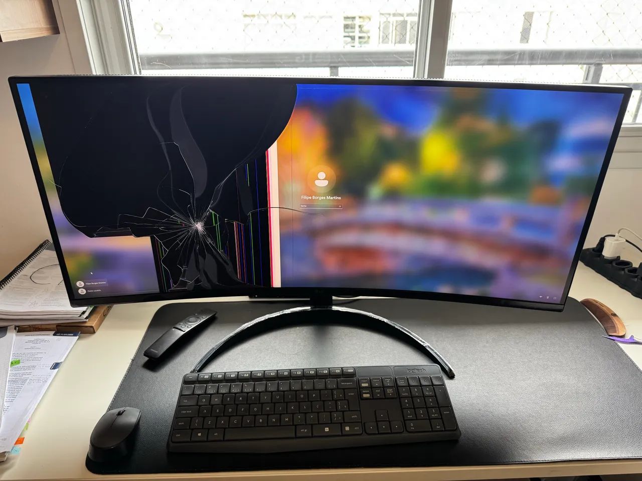 Monitor LG UltraWide 34pol com TELA DANIFICADA - Foto 4