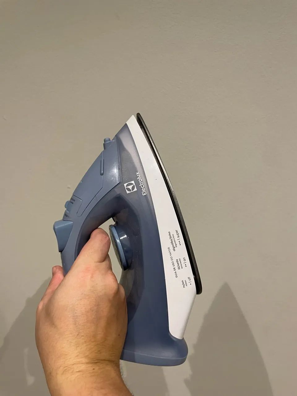 Ferro de passar roupa electrolux - Foto 2
