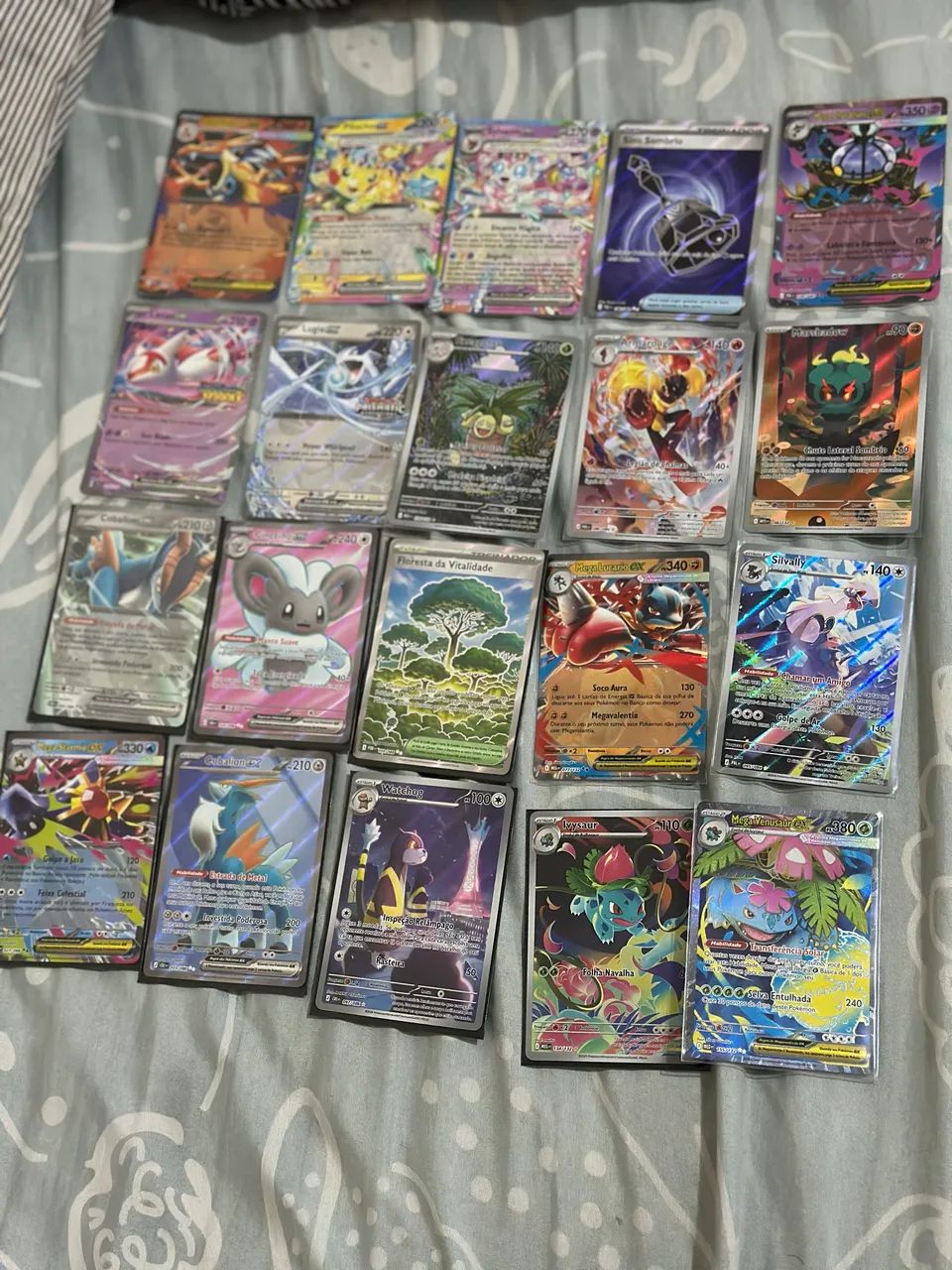Lote de cartas Pokémon 