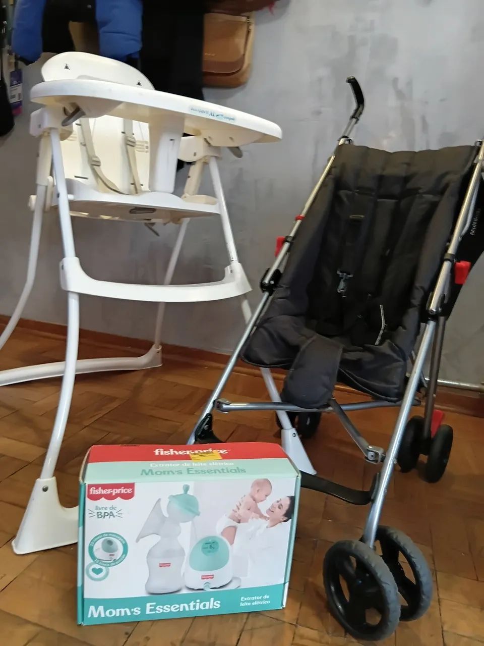 KIT com 3 itens - Cadeirão + Carrinho + Extrator de Leite