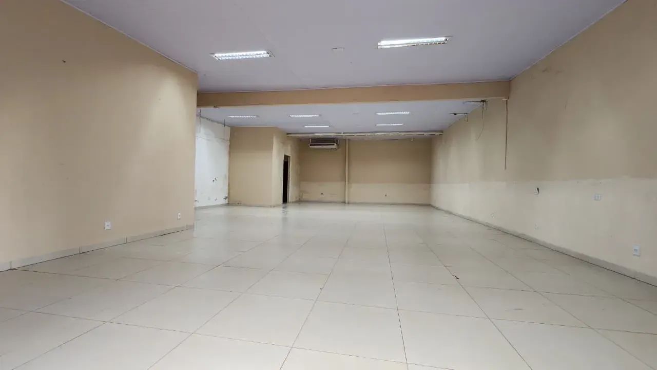 Alugo Salão comercial com aprox. 170m² na Estrada do Moinho - Cuiabá - MT - Foto 5