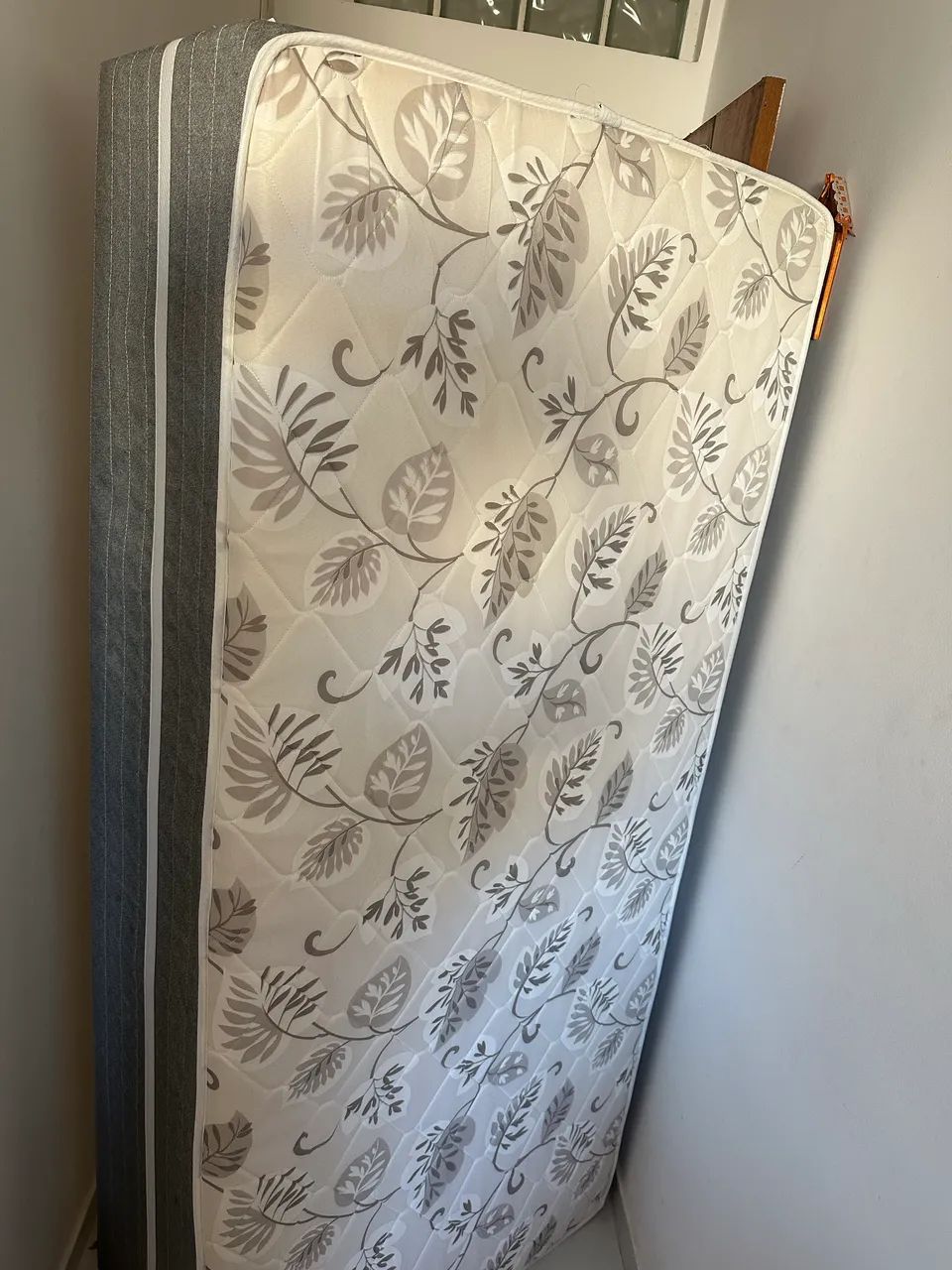 Cama solteirão 