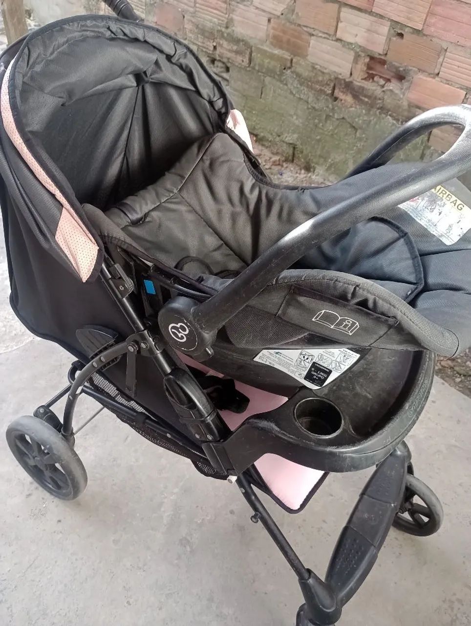 Carrinho e bebê conforto 