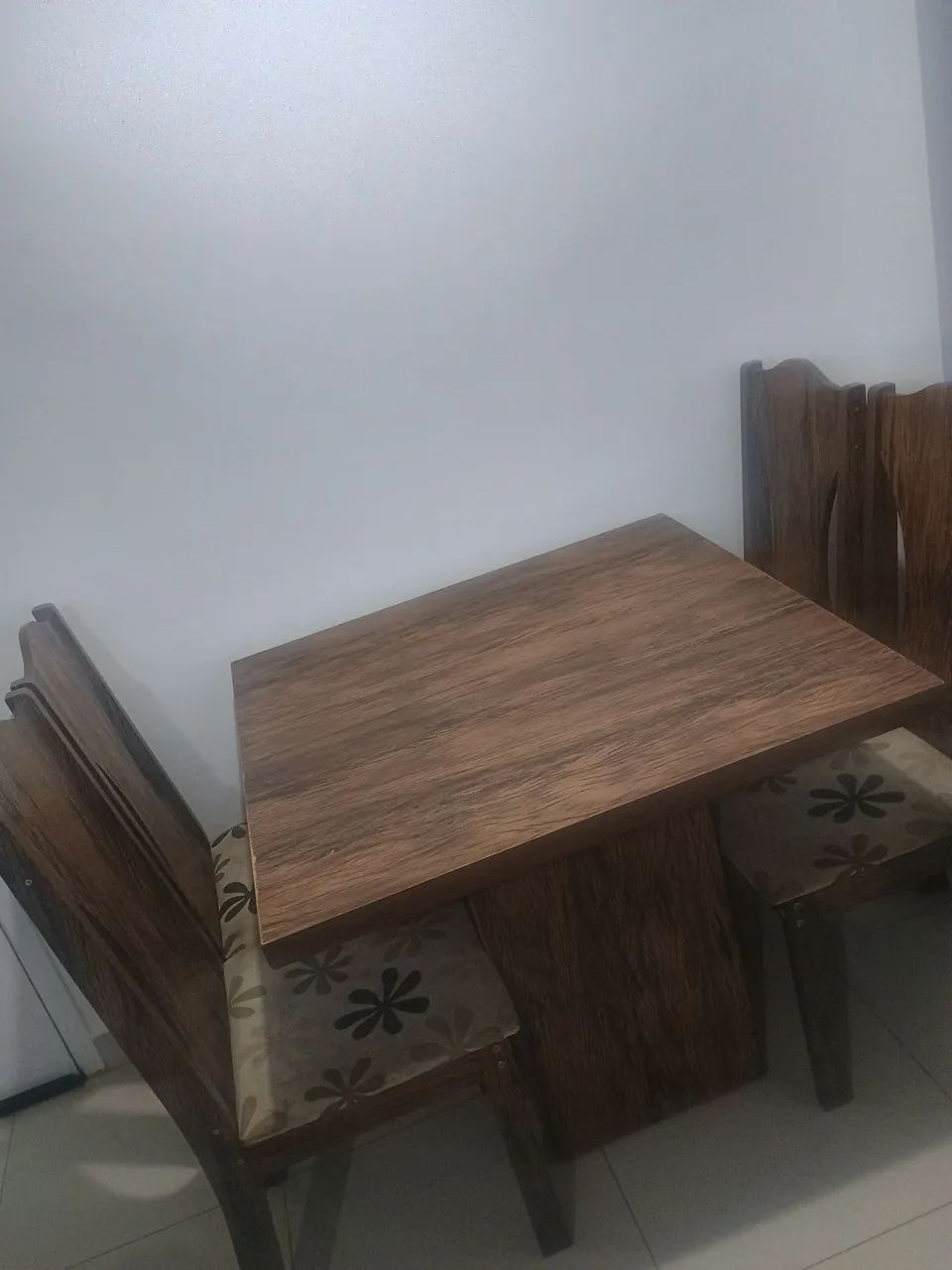Mesa com 4 cadeiras - Foto 4