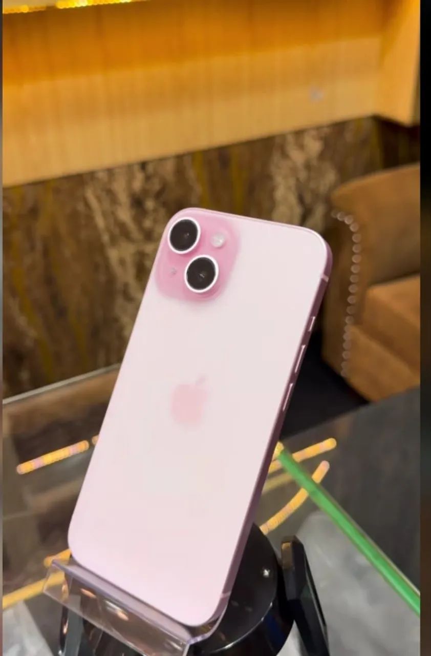 iPhone 15 Rosa 128 GB 6 meses de garantia 