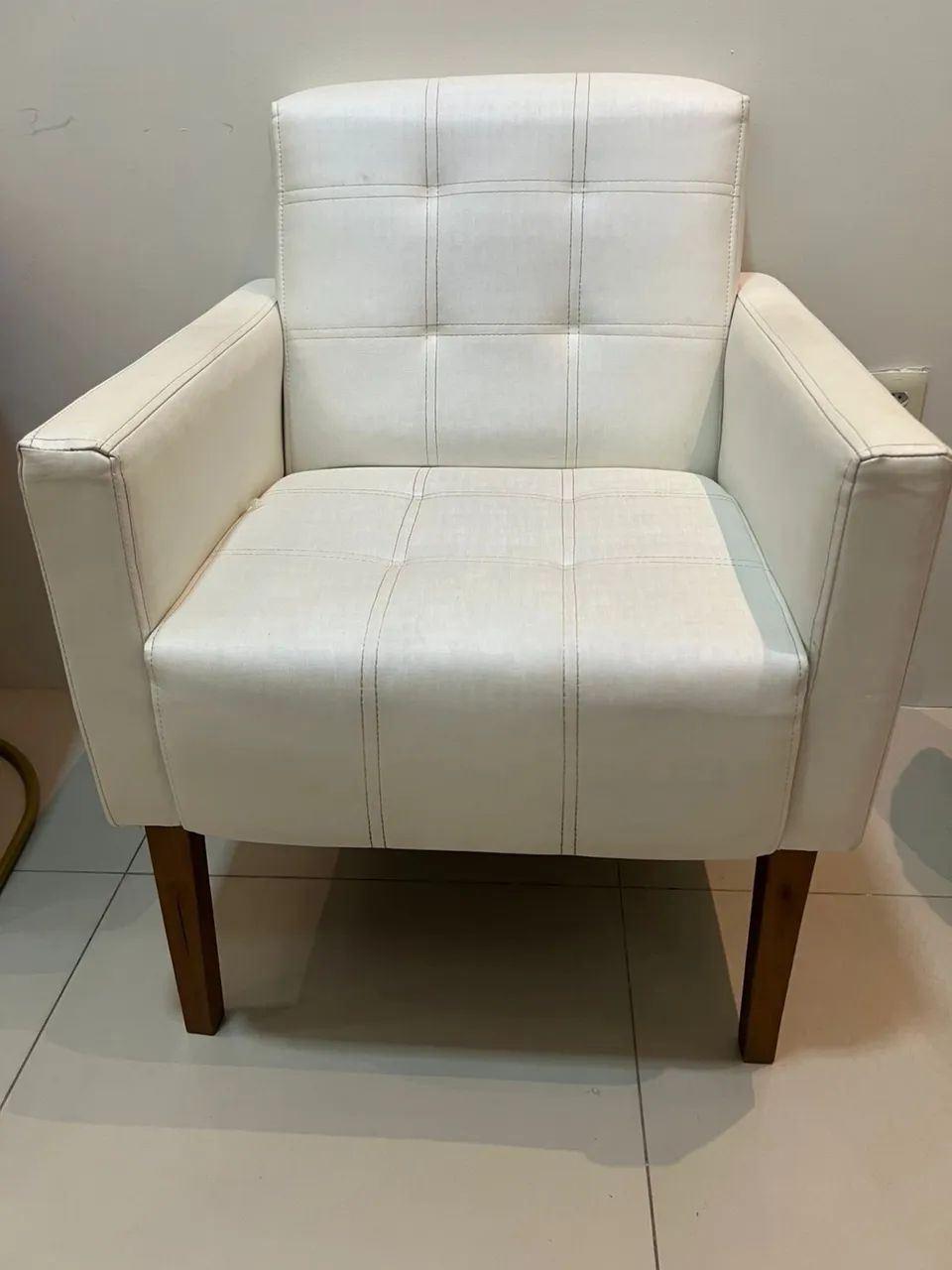 POLTRONAS BRANCAS NOVÍSSIMA 