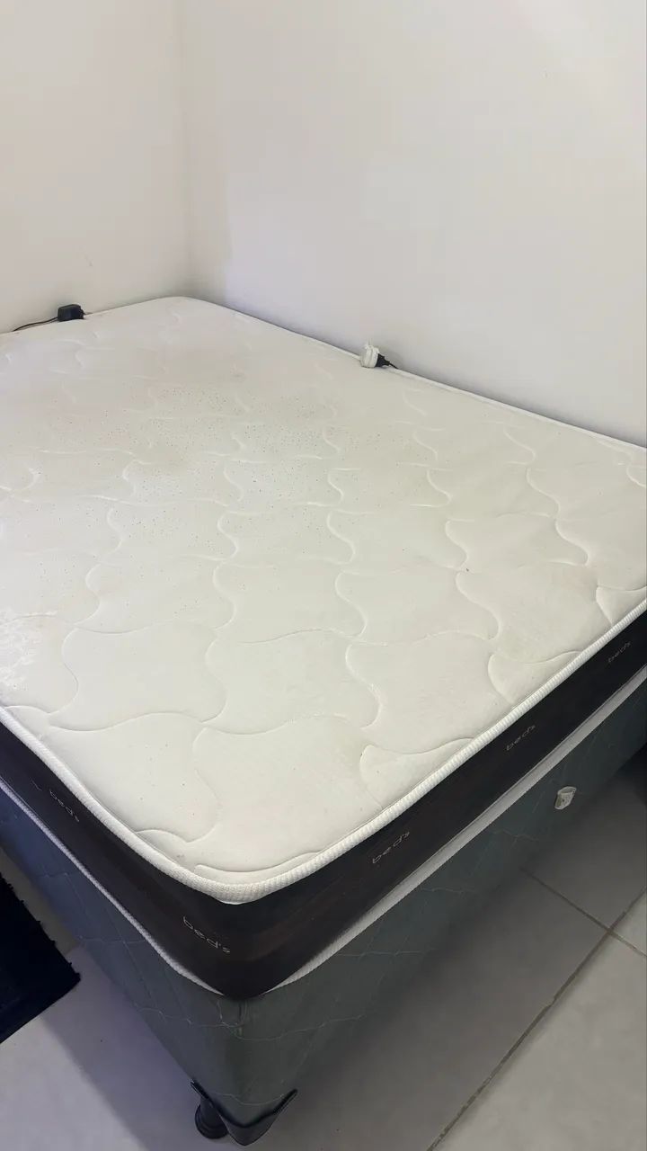 Cama Box casal com colchão 