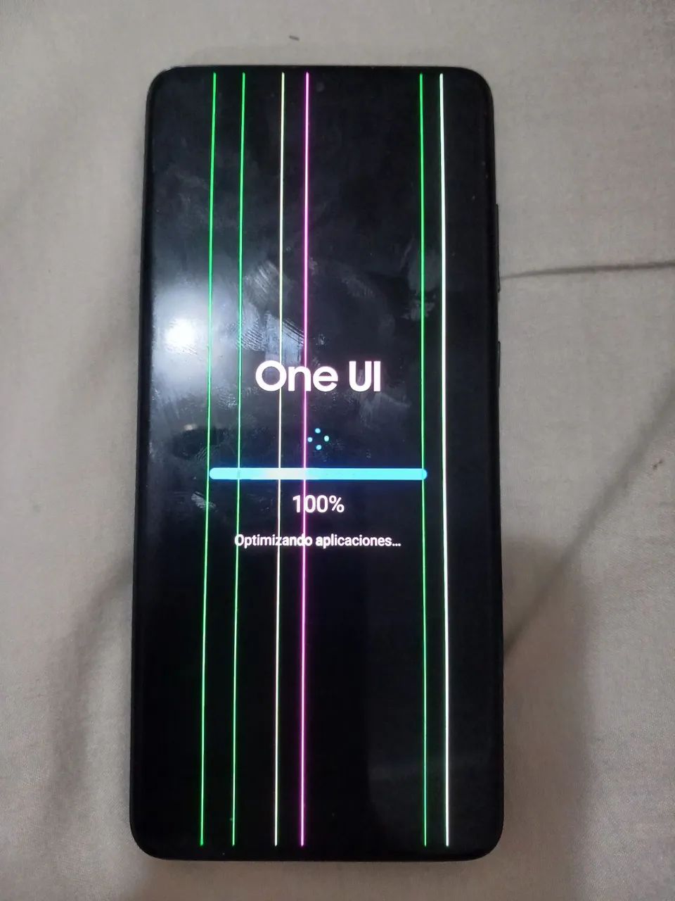 Celular Galaxy S20 Plus 128GB - Excelente estado! - Foto 3