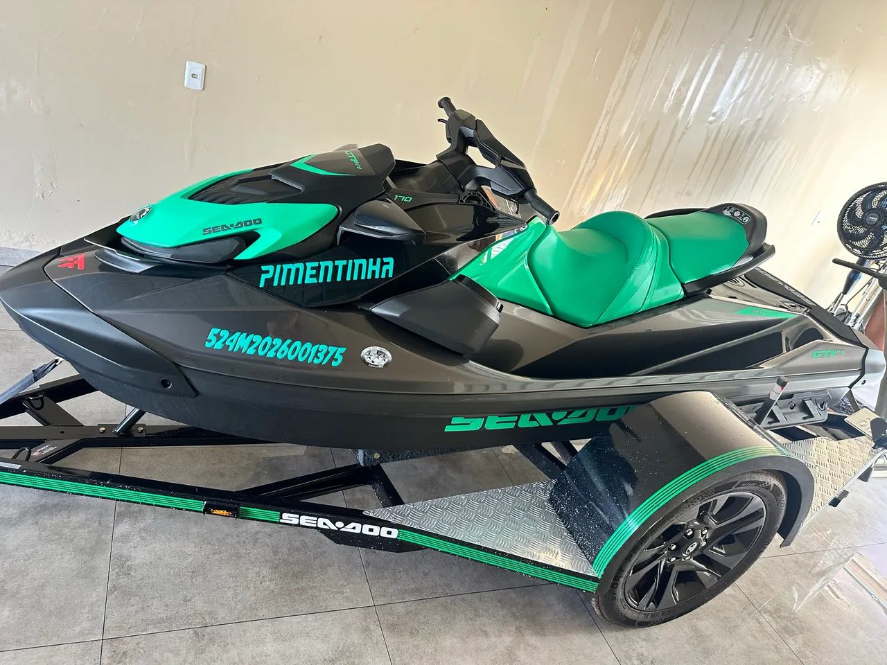 Jet ski sea-doo gti 170 