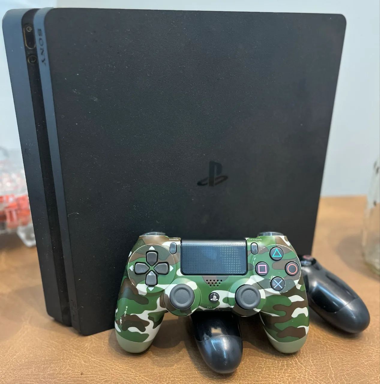 PS4 SLIM 1TB GIGAS  - Foto 2