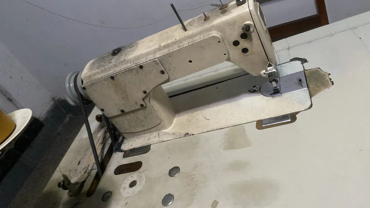 Maquina de costura  - Foto 2