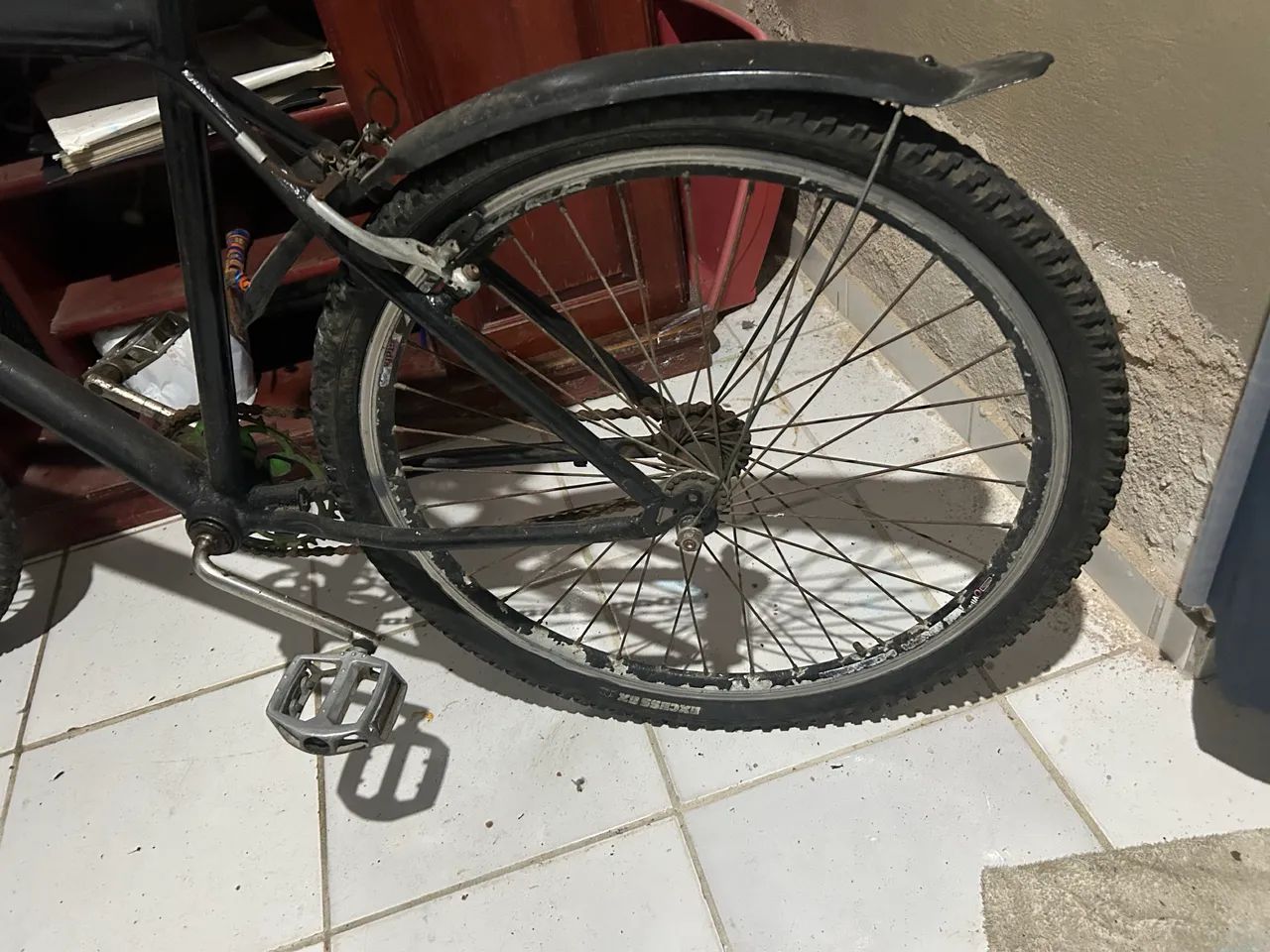 Bicicleta aro 26 semi nova - Foto 3