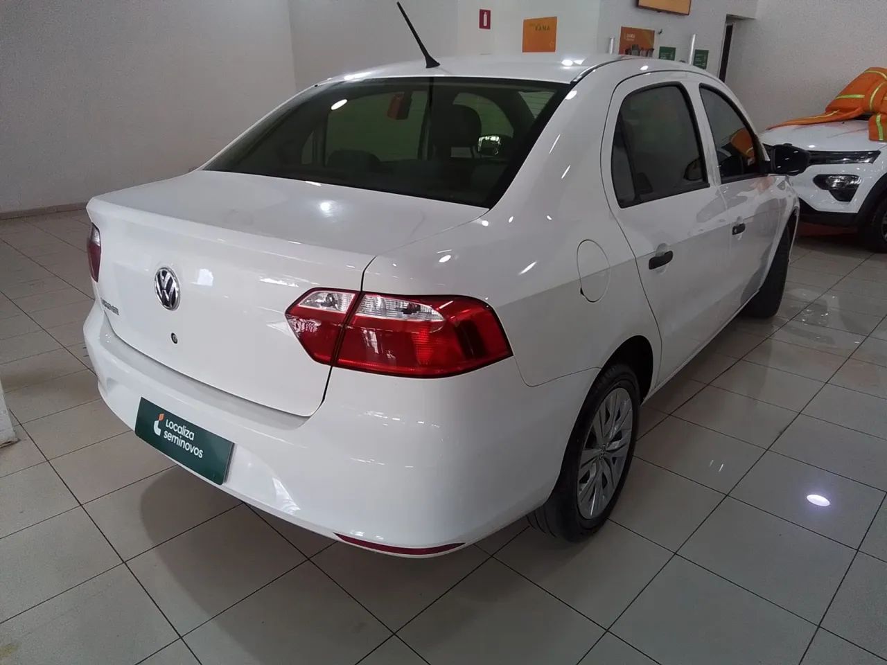 Volkswagen Voyage 1.0 Flex 12V 4p, foto 4 de 11
