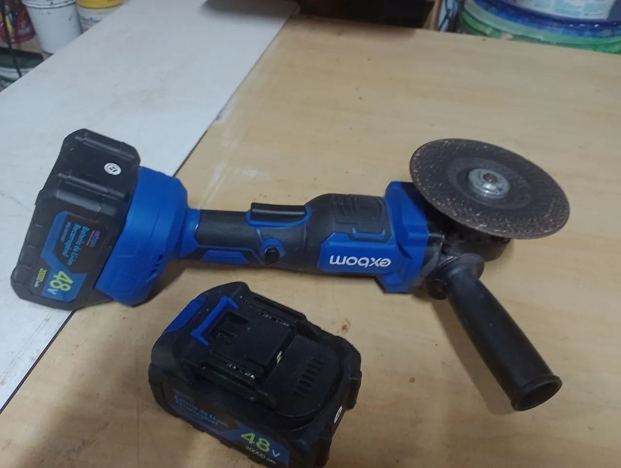 Lixadeira exbom 2 baterias brusheles 21v seminova,! - Foto 5
