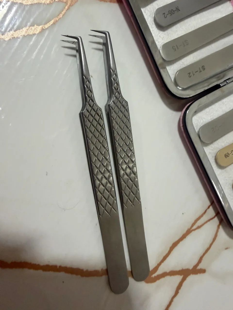 Pinças para cílios, as melhores, e no vai junto a considerada Ferrare das pinces - Foto 3