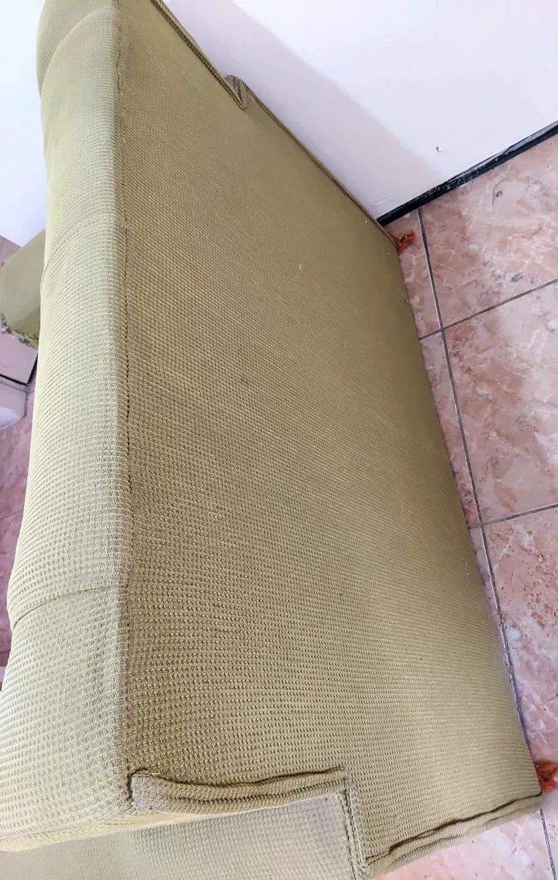 Sofá de 2 lugares conservado. - Foto 4
