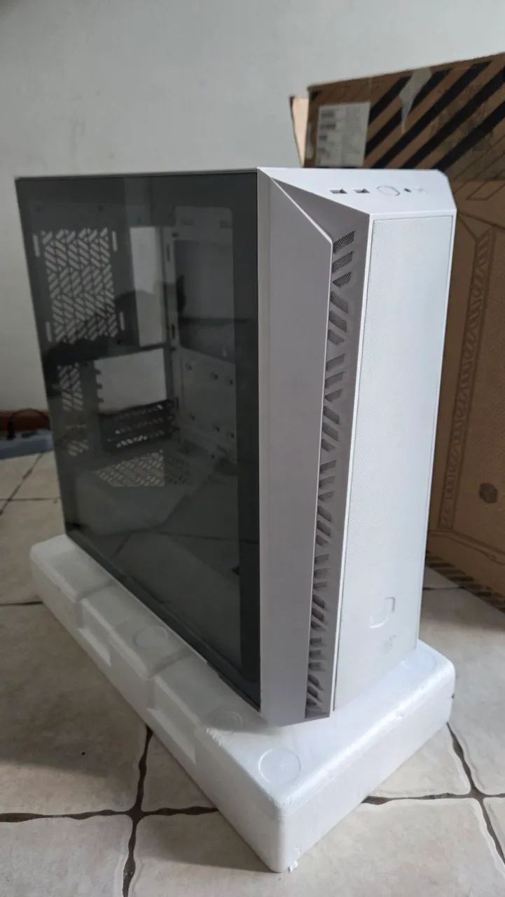 Gabinete Computador Cooler Master Mesh 520