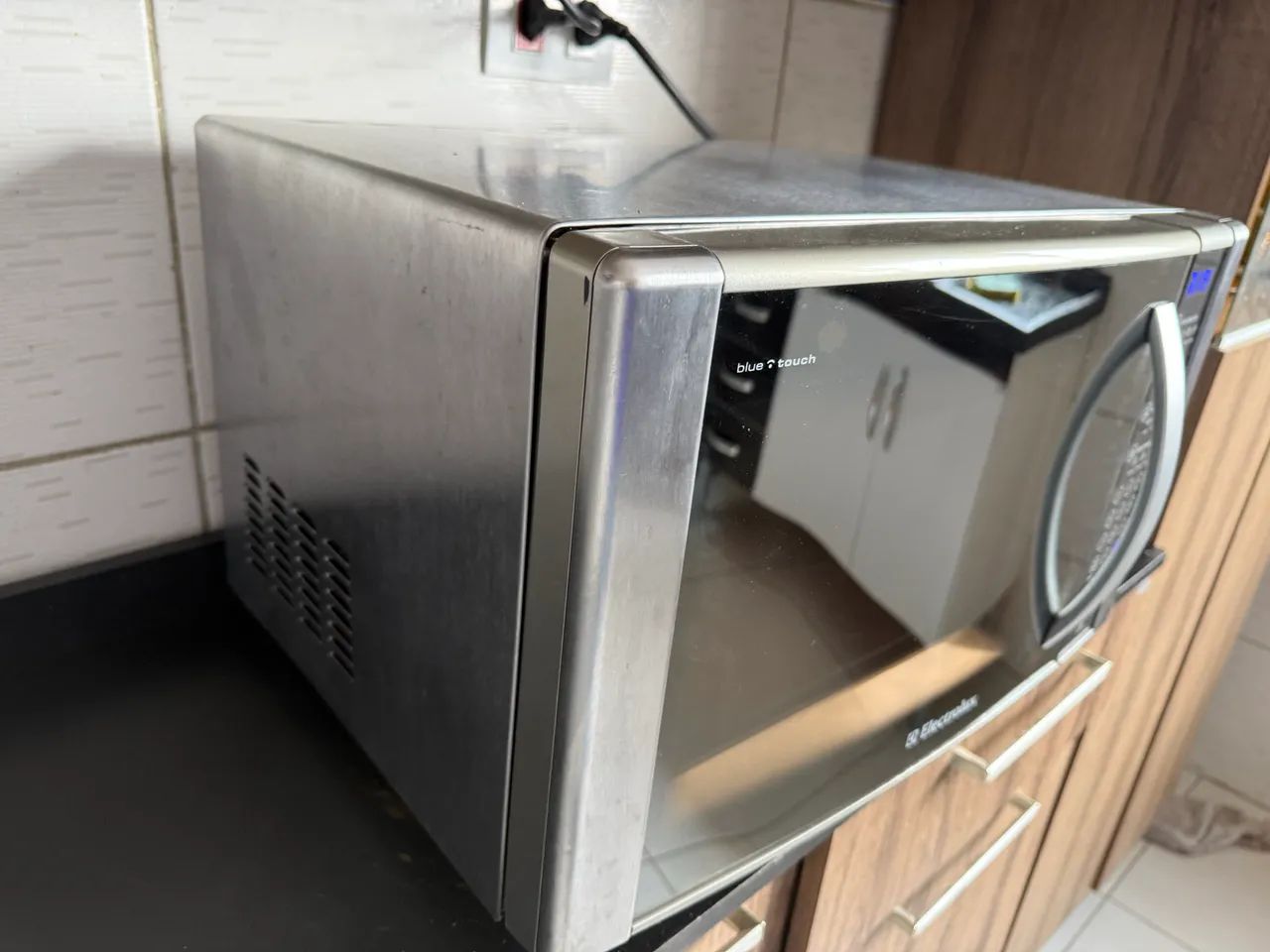 Microondas Electrolux com Grill 110 V - Foto 4
