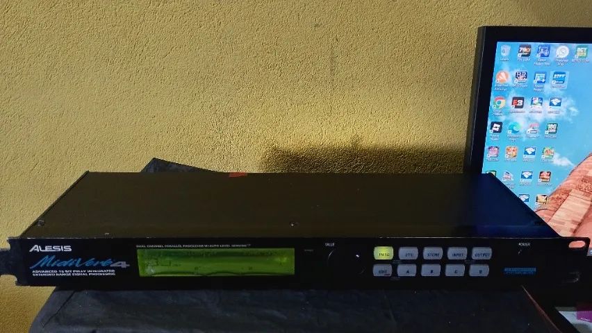 Alesis - Midiverb 4 processador de voz - Foto 5