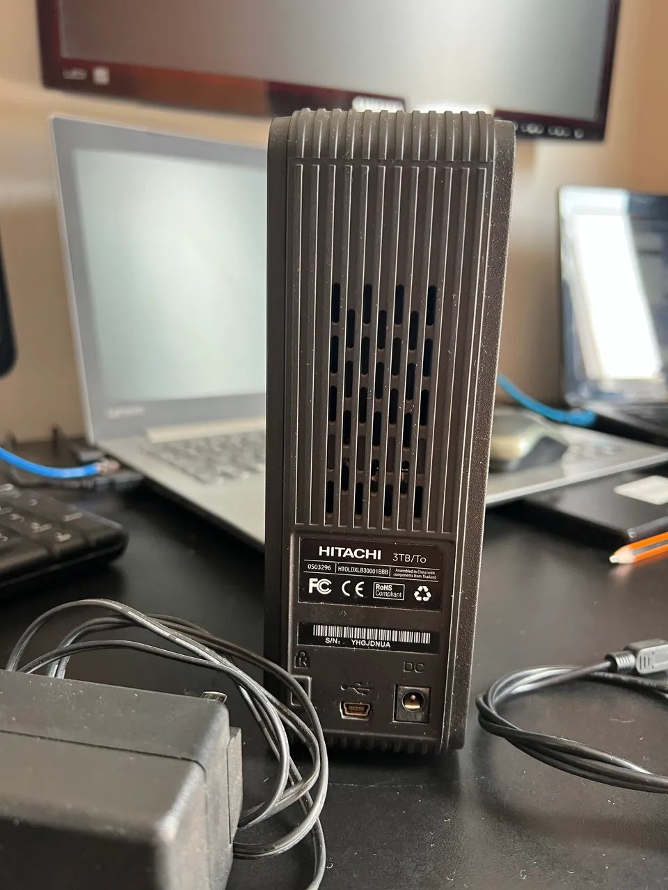 Hd externo 3 TB Hitachi 3,5 com fonte - Foto 2