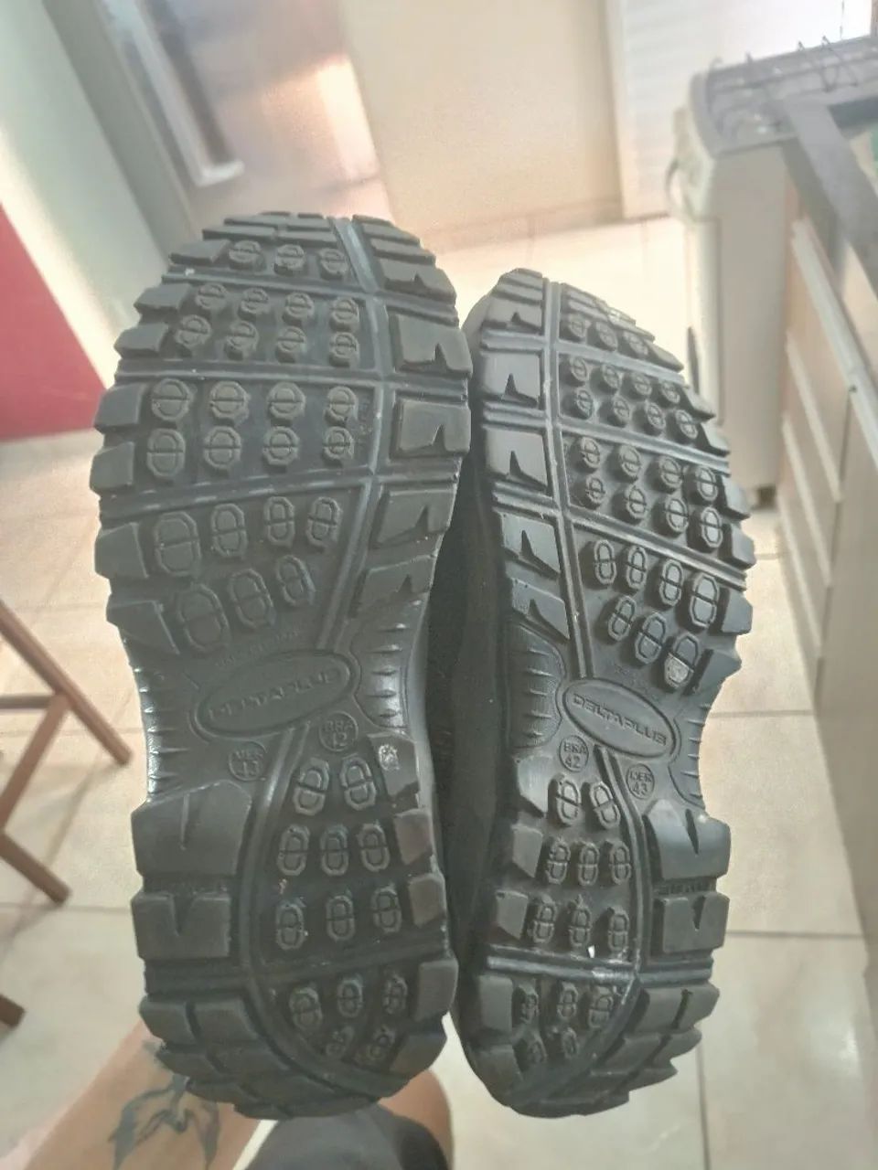 Bota EPI. Bico de aço número 41/42