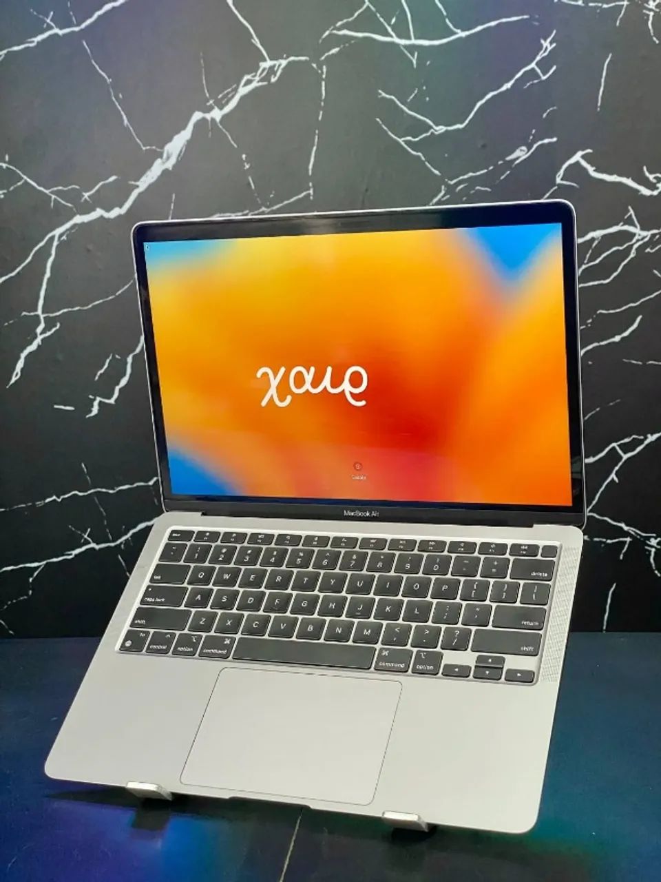 MACBOOK AIR M1/ 8GB RAM/ SSD 256GB/ 13.3 POLEGADAS IPS - Foto 2