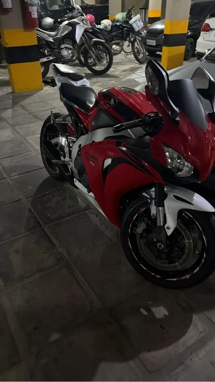 FIREBLADE 1000RR - Foto 2