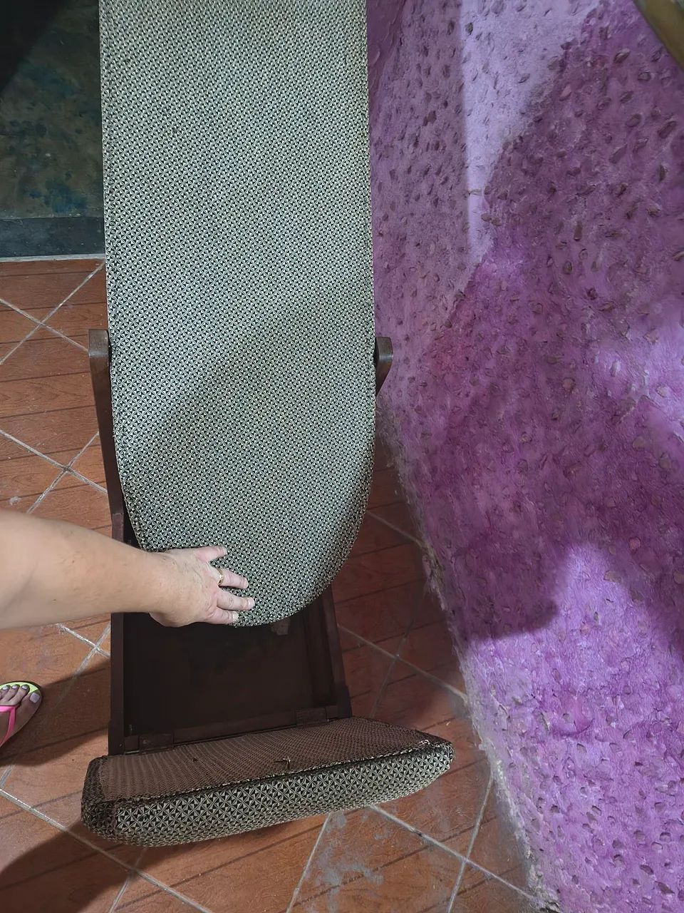 CADEIRA QUE VIRA MESA DE PASSAR  - Foto 3