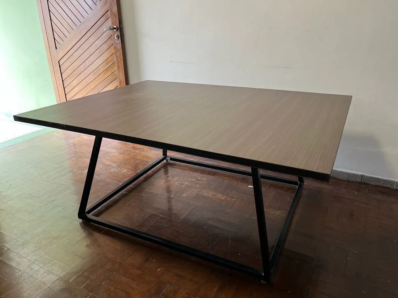 Mesa Estilo Industrial com Tampo Robusto de 3cm - Estado de Nova! - Foto 3