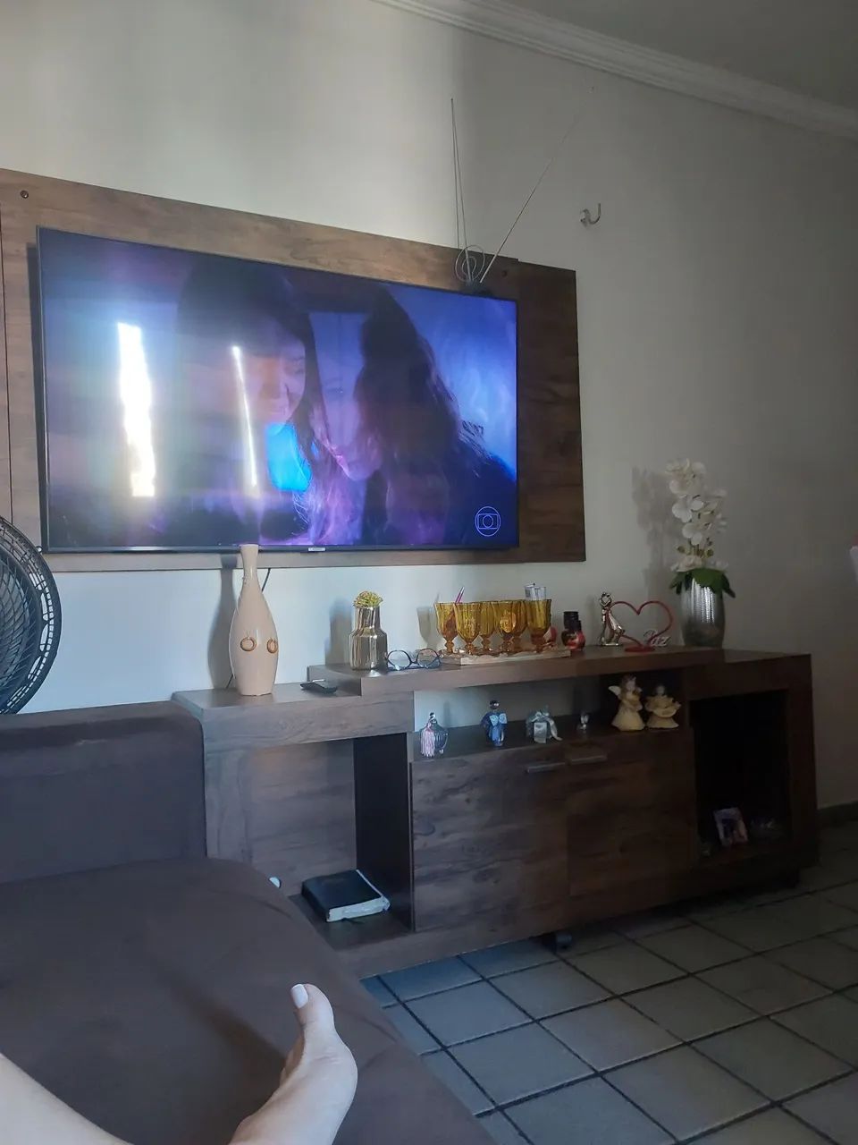 Vendo rack com painel 