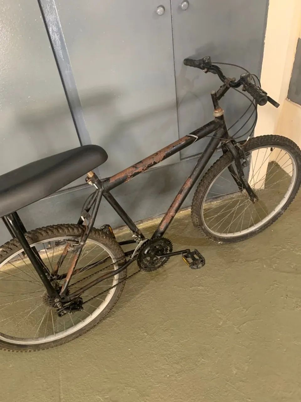 Bicicleta aro 29 com banco expandido  - Foto 2