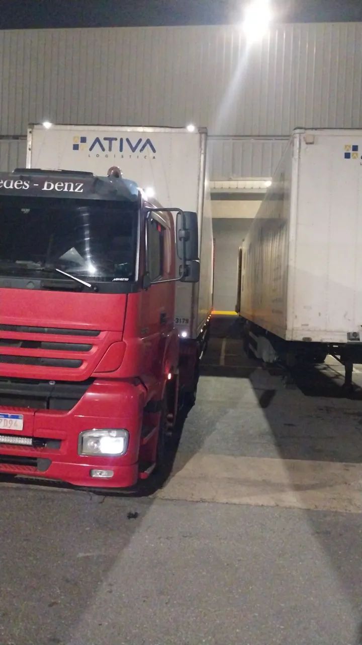 MB 2035 Axor ano 2011