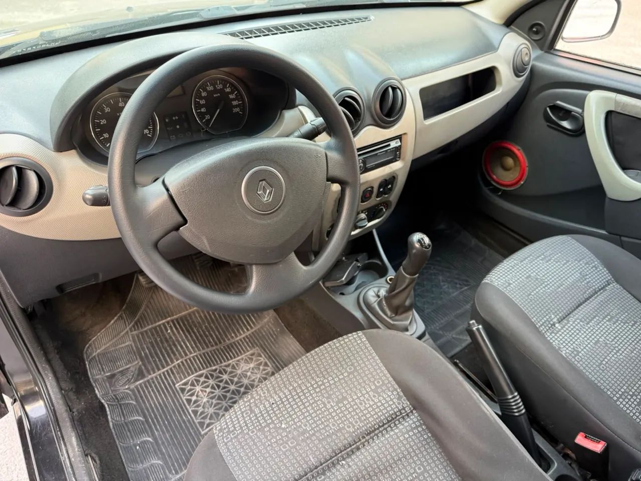 Renault Sandero Expression Hi-flex 1.0 16V 5P 2010 - Foto 2