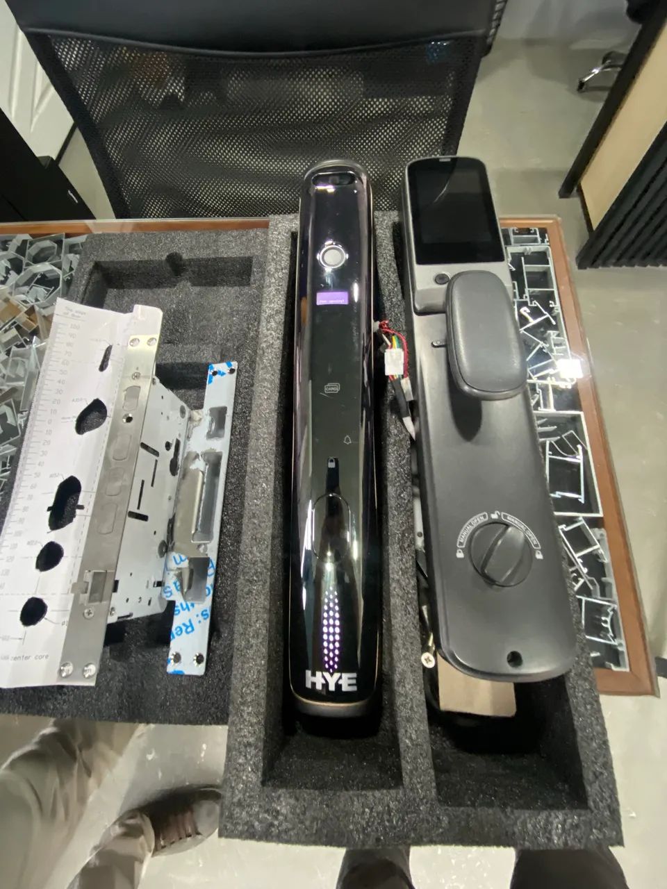 Fechadura Eletrônica HYE 822A com Câmera - Tuya Smart - Foto 4