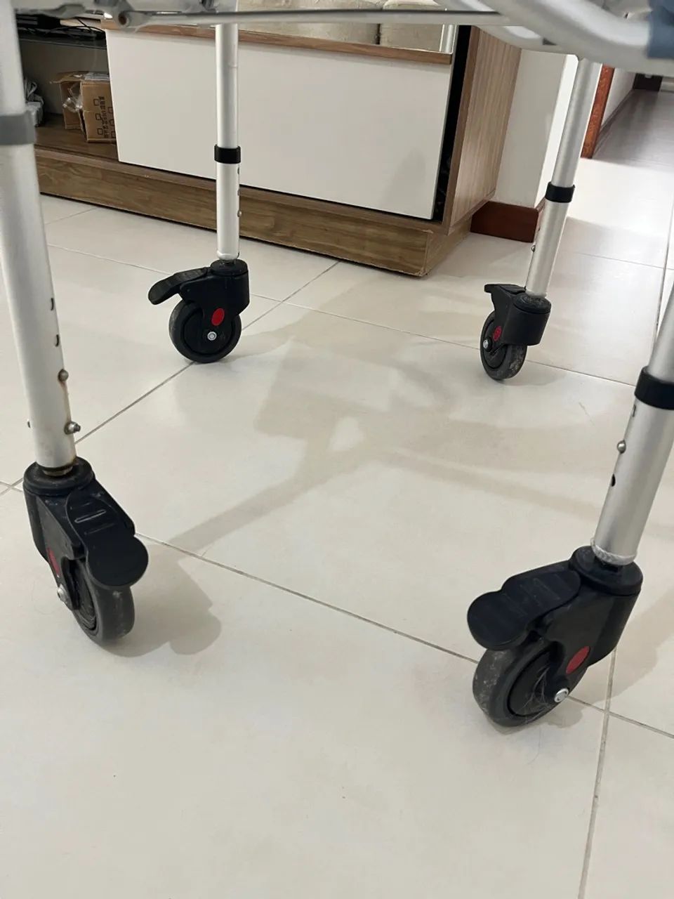 Vendo cadeira de banho - Foto 2
