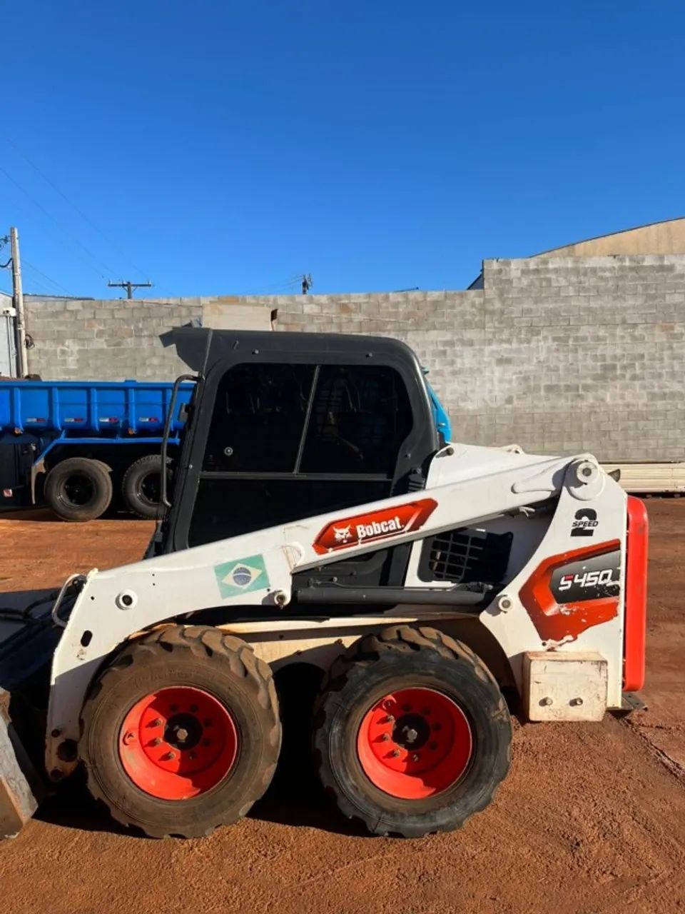 MINI CARREGADEIRA BOB CAT S450 2022