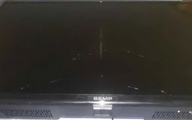 Tv 32 Polegadas Semp TLC com apenas um mês de uso ! Tela Trincada ! - Foto 2