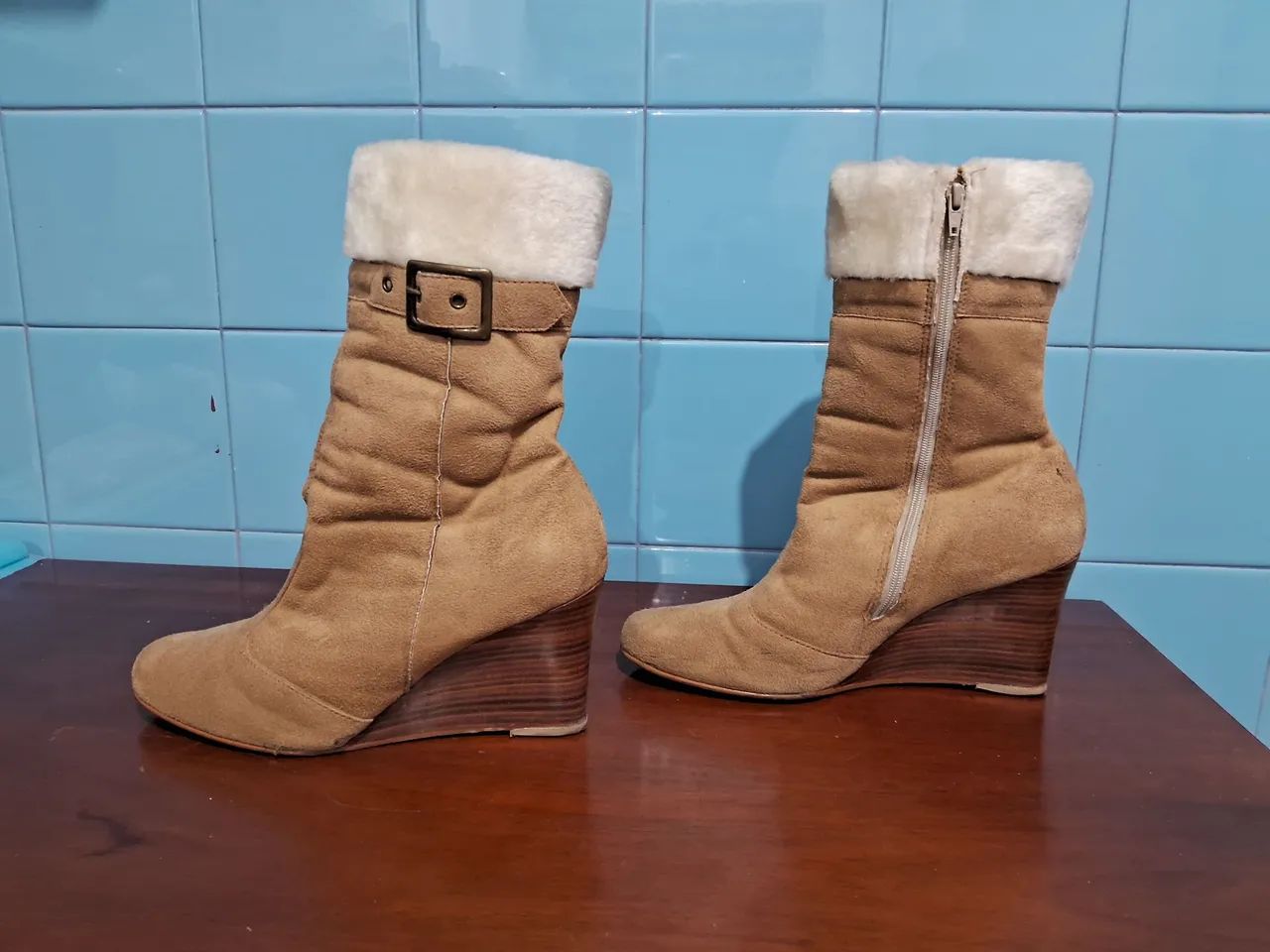 Bota feminina em camurça  - Foto 2
