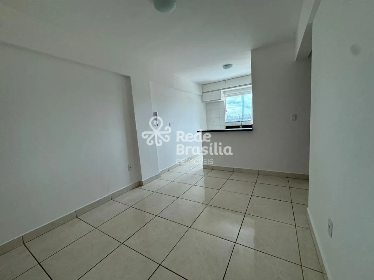 Rua 5 - Chacara 115 - RES. RIOS OLIVEIRA - 2 Quartos - Garagem - Elevador - Nascente