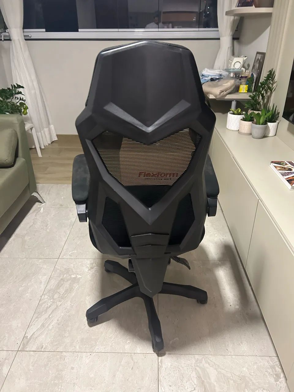 Cadeira Ergonômica Preta - Foto 3